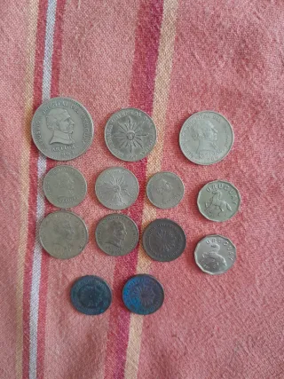 Lote 13 monedas Uruguay