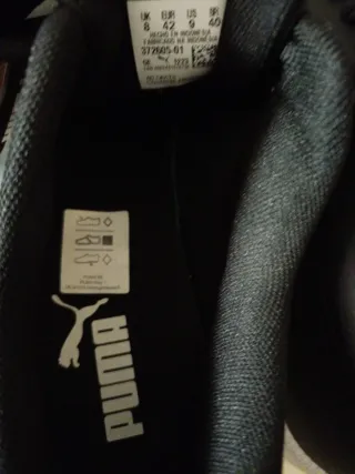 Zapatillas Puma Negras y Blancas