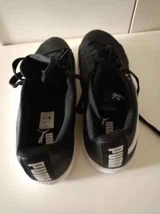 Zapatillas Puma Negras y Blancas