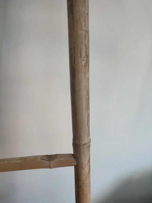 Escalera decorativa de bambú