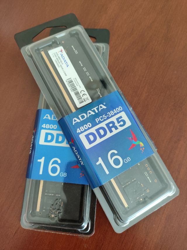 2x 16GB DDR5 ADATA 4800MHz U-DIMM