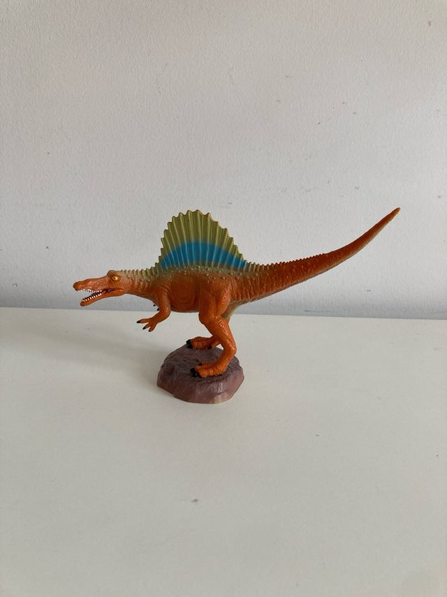 Dinosaurio naranja con vela coleccionismo