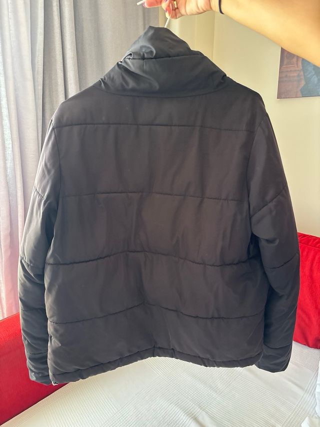 Chaquetón Stradivarius Negra Talla M