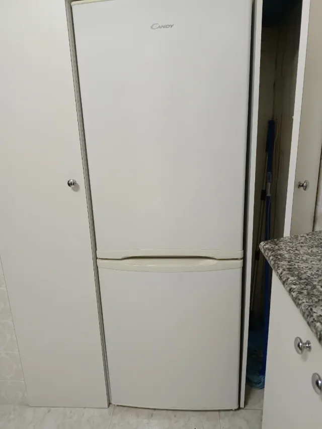 Nevera Candy blanca