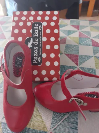 Zapatos de niña rojos n.26