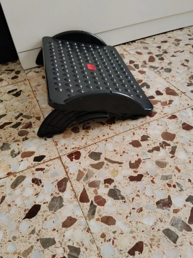 Reposapiés ergonómico para trabajo
