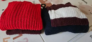 4 jerséis. Hollister, Berska, Primark y local