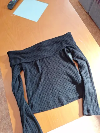 Jersey negro escotado manga larga