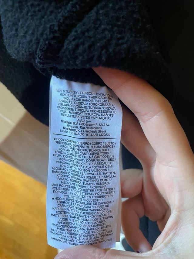 Sudadera Nike Negra con Logo Azul. Original