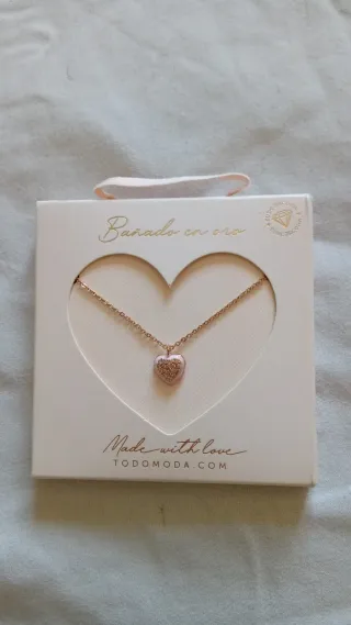 Collar corazón bañado en oro rosa