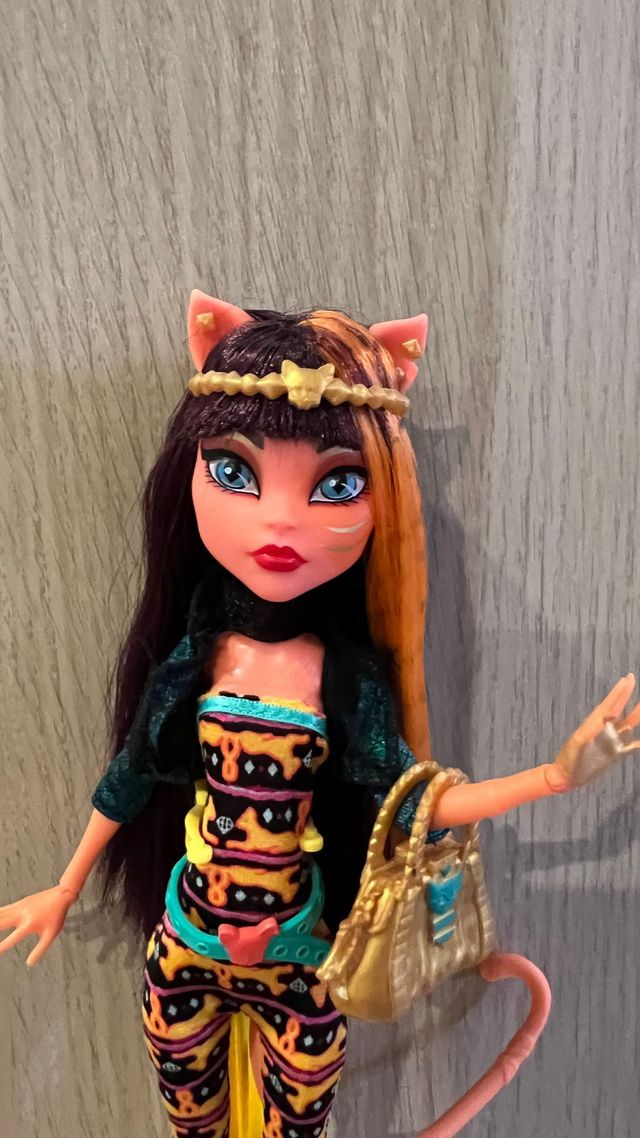 Monster High Cleolei Freaky Fusion Muñeca