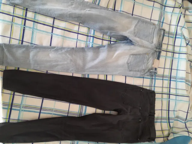 Lote de 4 vaqueros de marcas diferentes