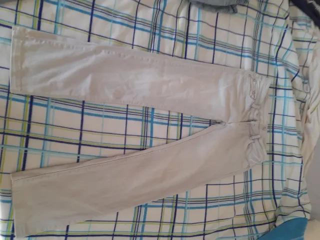 Lote de 4 vaqueros de marcas diferentes