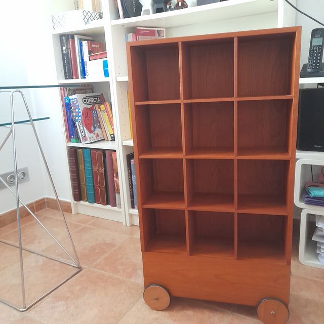 Mueble estantería modular madera