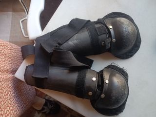 Espinilleras rodillera moto patín