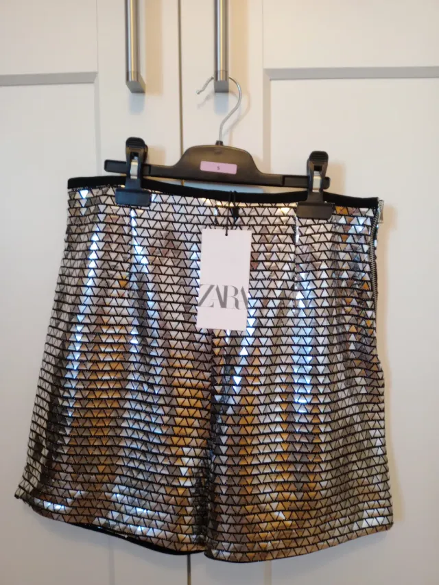 Shorts Zara lentejuelas doradas y plateadas