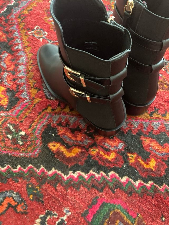 Botines Zara piel negros T38