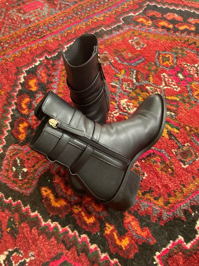 Botines Zara piel negros T38