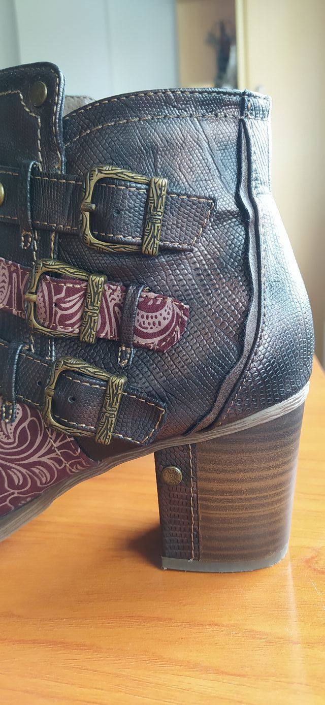 Botines Mustang Talla 40 Rojo/Plata