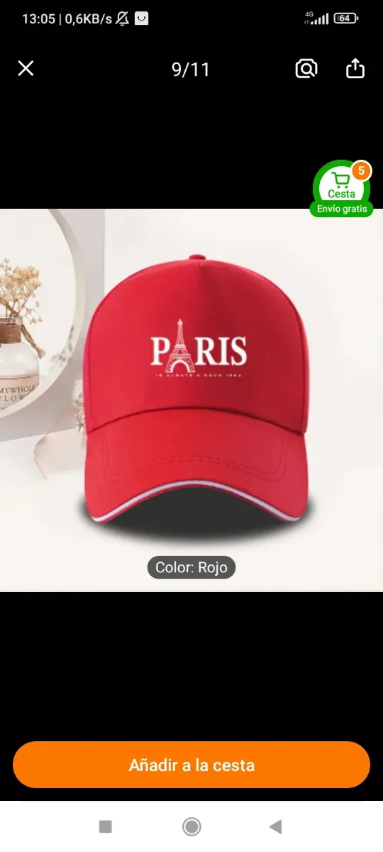Gorra roja con diseño de París