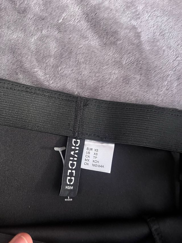 Falda corta cuero Hym