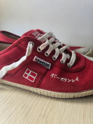 Zapatillas Kawasaki Rojas Talla 43