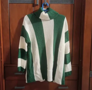 Jersey cuello alto rayas verde y blanco