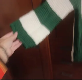 Jersey cuello alto rayas verde y blanco