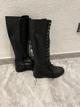 Botas altas IT Shoes negras con cordones