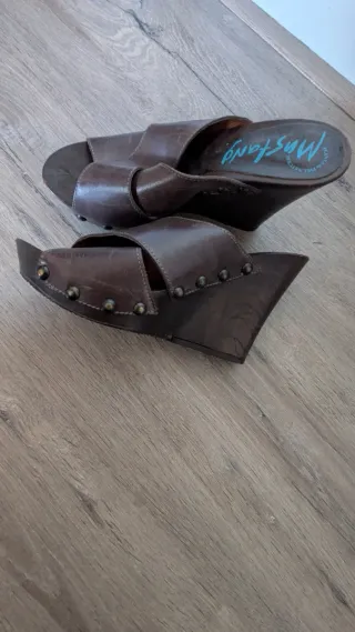 Sandalias Mustang Cuña Madera Talla 38