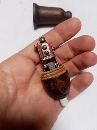 Interruptor tipo Pera de Madera. Antiguo