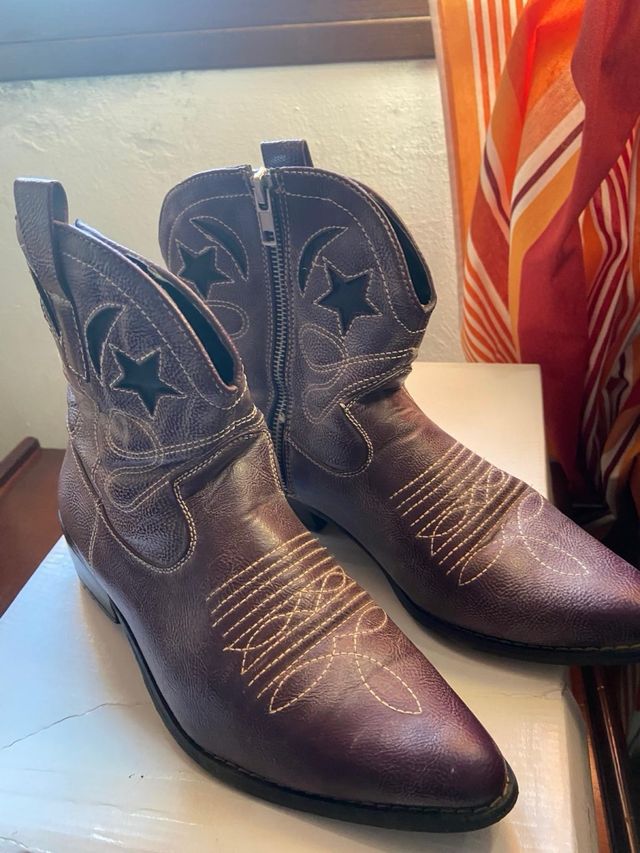 Botas Mustang, diferentes modelos.