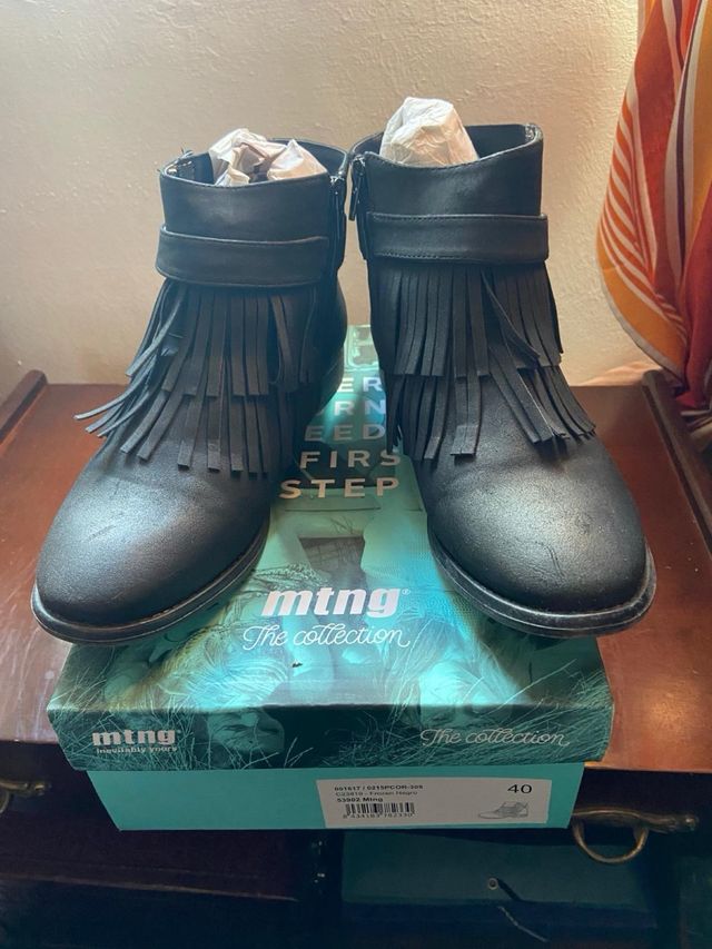 Botas Mustang, diferentes modelos.