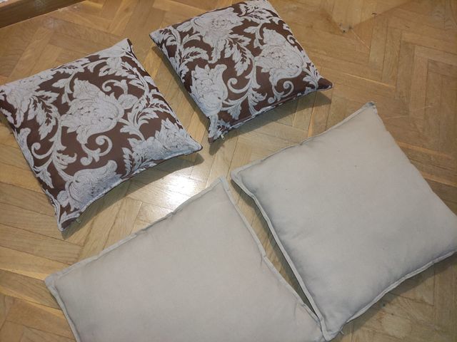 Cojines decorativos marrón y beige