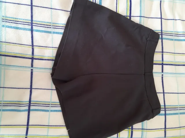 Shorts Stradivarius Negro y blancoTalla34