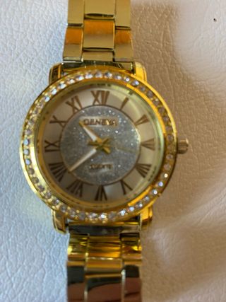 Reloj Geneva Dorado  Sin Estrenar