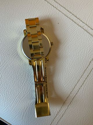 Reloj Geneva Dorado  Sin Estrenar