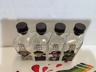 4 Bottiglie Vuote Gin 359 Diverse