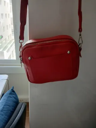 Bolso bandolera de piel rojo
