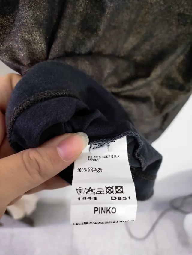 Top Pinko marrone con dragone dorato