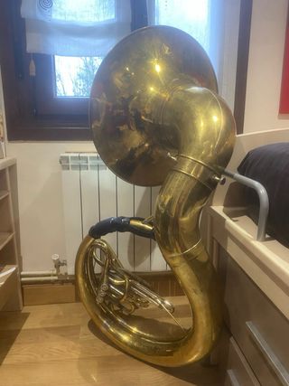 Sousaphone / Helicon
