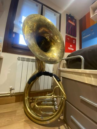 Sousaphone / Helicon
