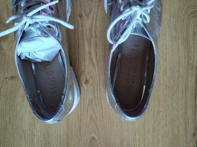 Zapatos Bershka plateados talla 40