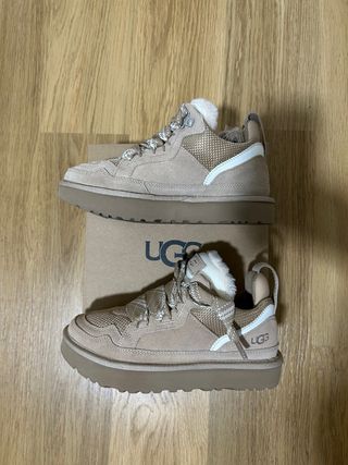 UGG Lowmel Sand Beige/Marrón talla 37