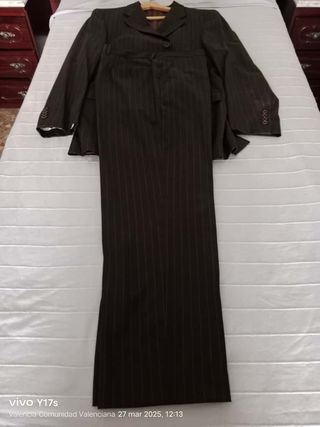 Traje Raya Diplomática (Marrón/Gris oscuro)