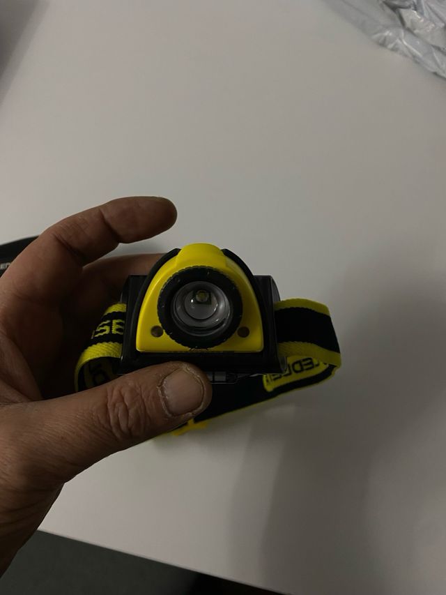 Linterna Frontal LED Lenser