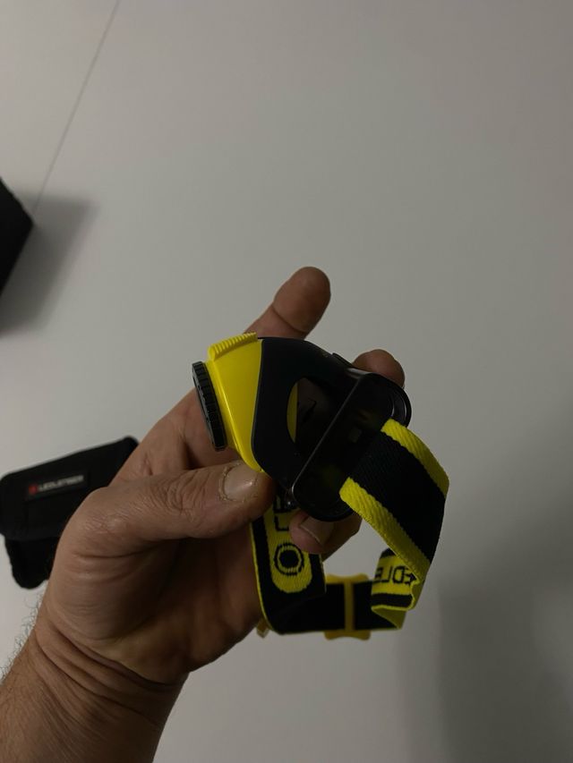 Linterna Frontal LED Lenser