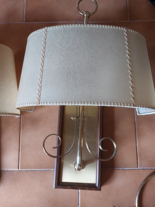 2 Apliques de pared dorados y beige