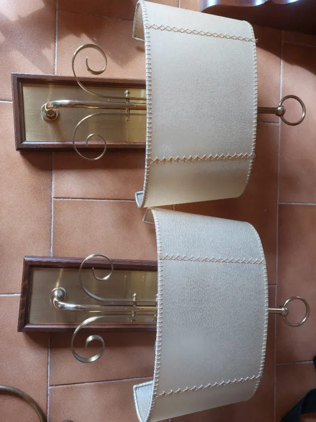 2 Apliques de pared dorados y beige