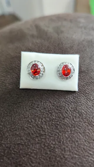 Pendientes plata chica con piedra roja nuevos